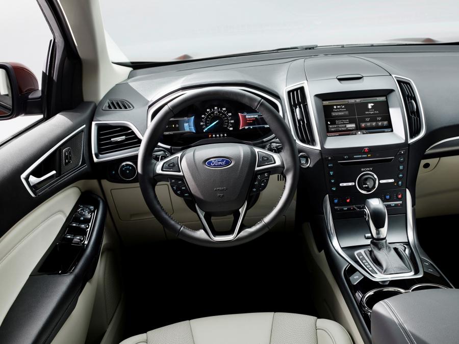  Ford Edge Titanium 2015 года  (фото 6 из 30)